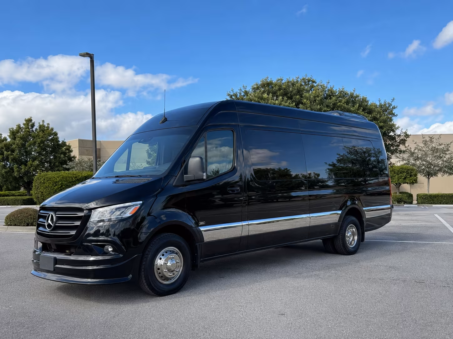 find and book transportation for your next prom 1