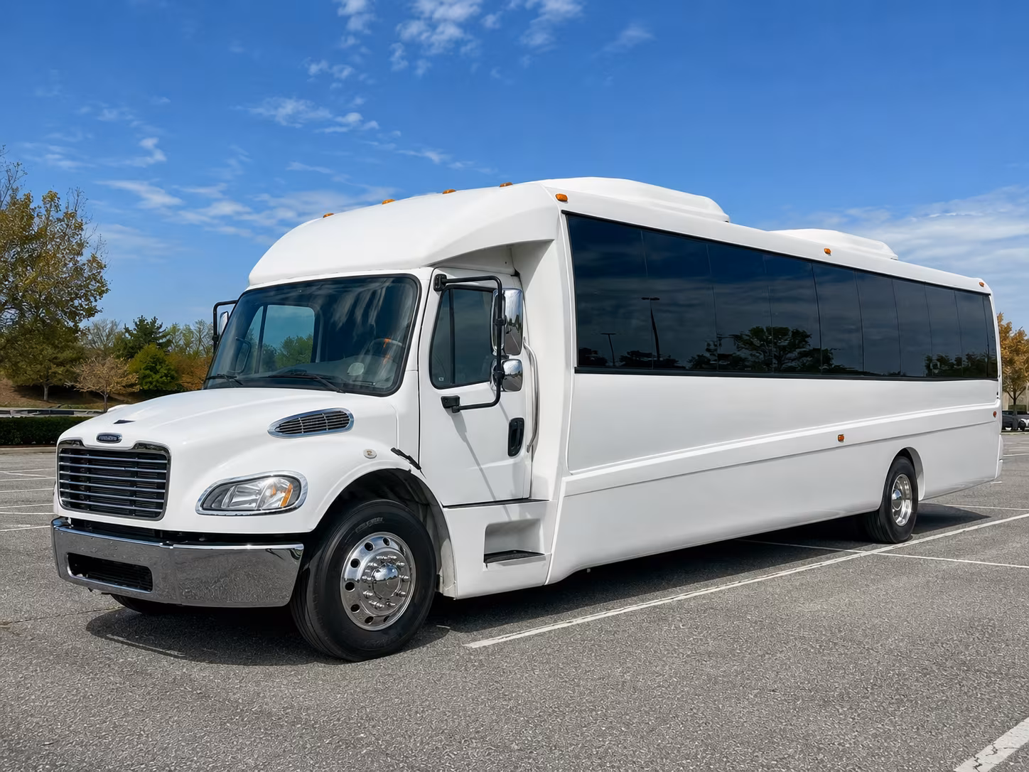 santa monica 30 passenger party bus