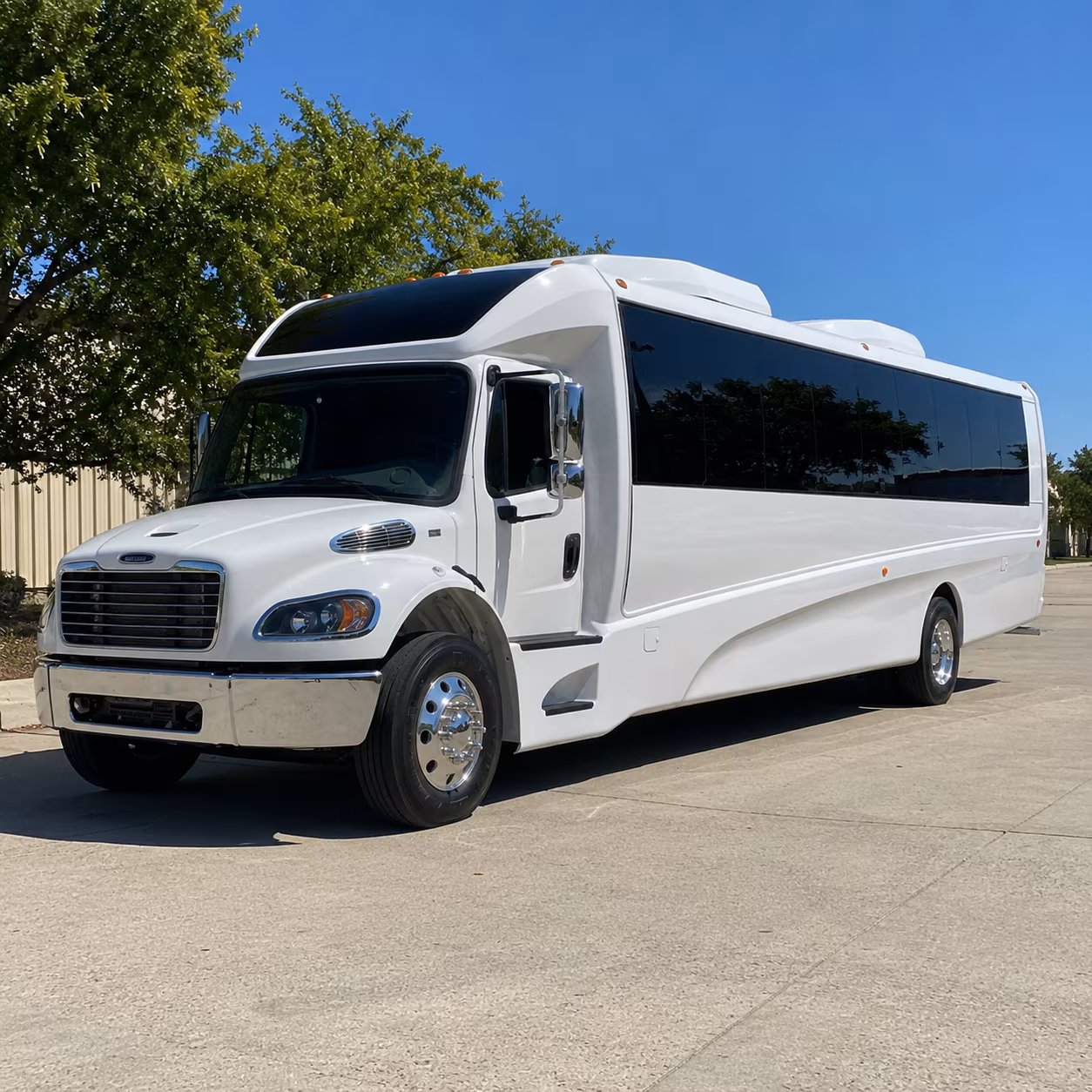 santa monica 35 passenger minibus