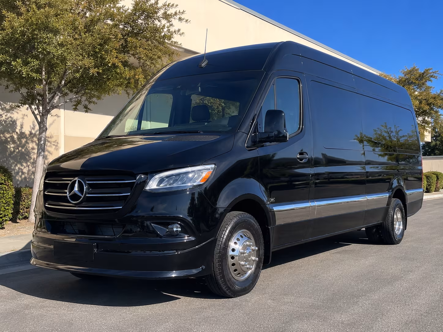 sprinter vans and minibuses for dodgers and angels games